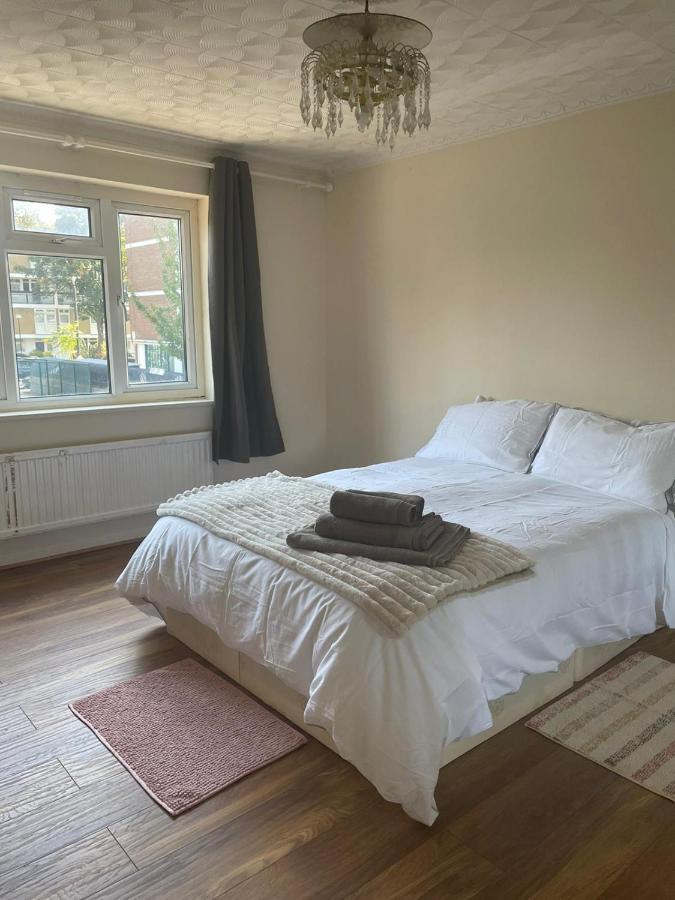 Single And Doubles Rooms Close To Central Londra Esterno foto
