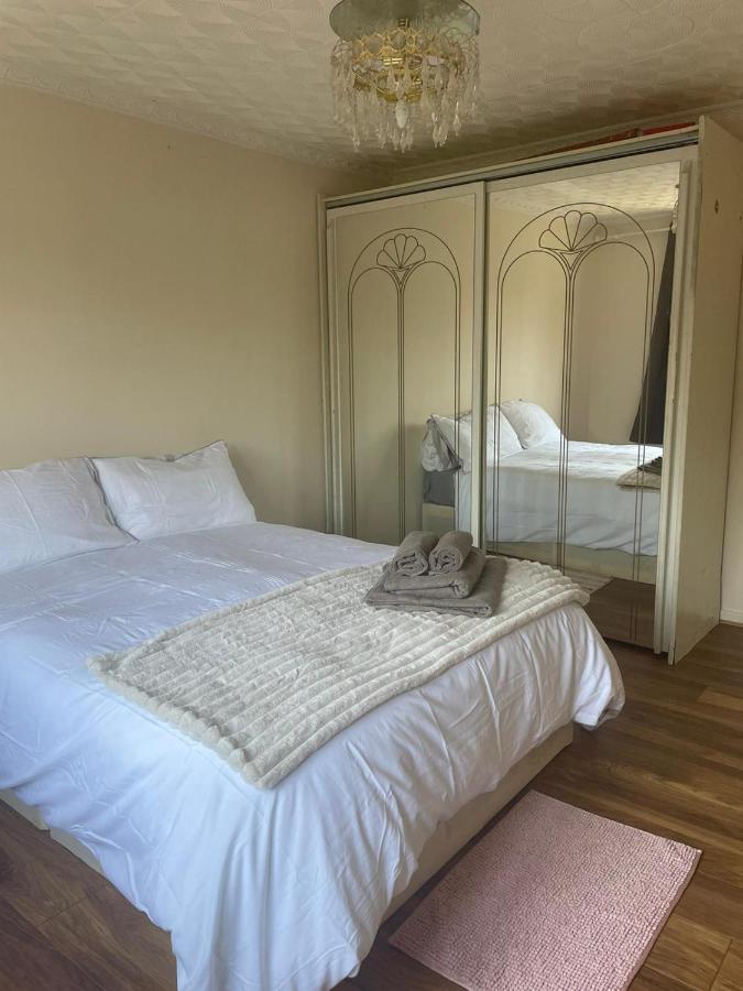 Single And Doubles Rooms Close To Central Londra Esterno foto