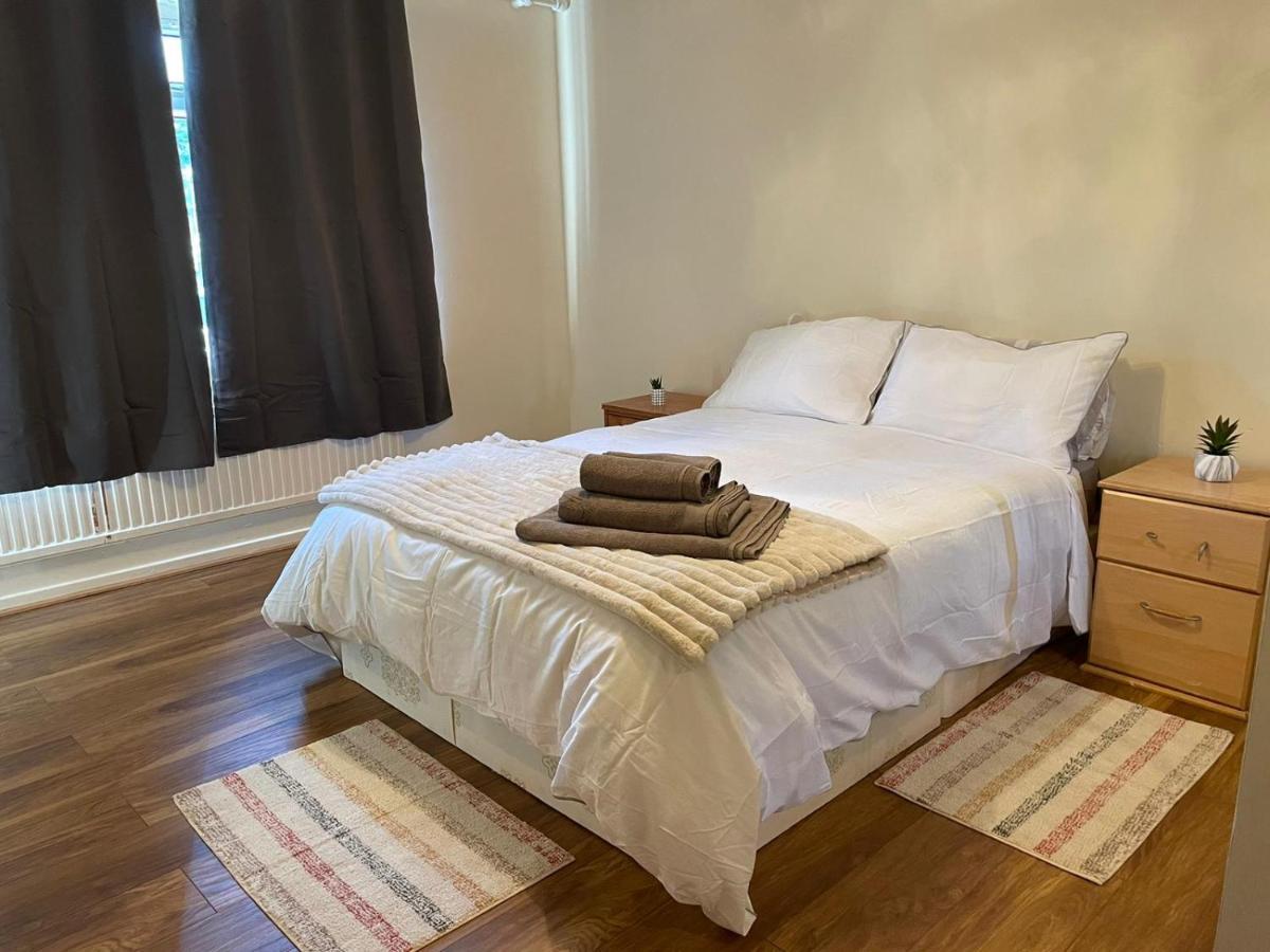Single And Doubles Rooms Close To Central Londra Esterno foto
