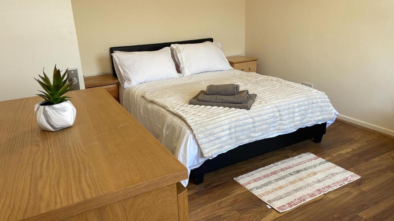 Single And Doubles Rooms Close To Central Londra Esterno foto