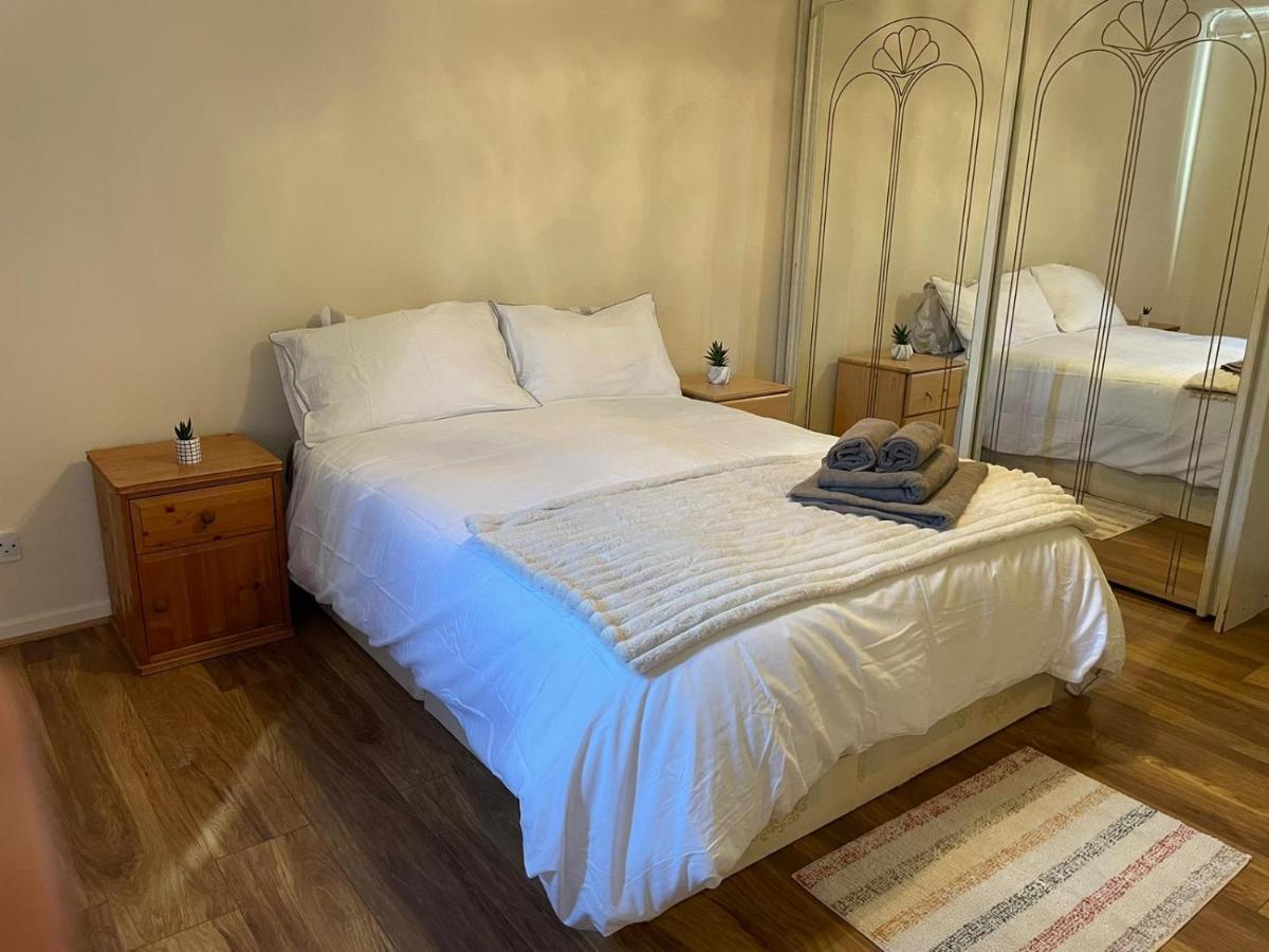 Single And Doubles Rooms Close To Central Londra Esterno foto